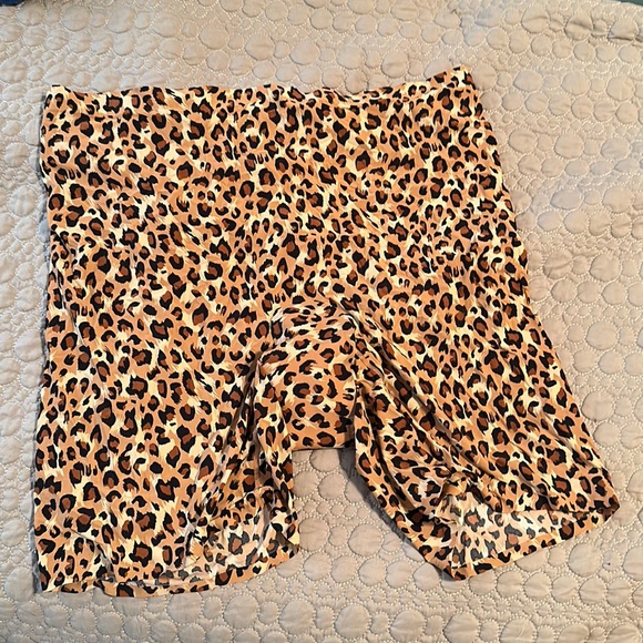 knix Pants - Knix leakproof thigh saver short in papaya leopard size xxxl